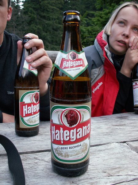 Rumunsko 031.jpg - Miestne pivo Hacegana